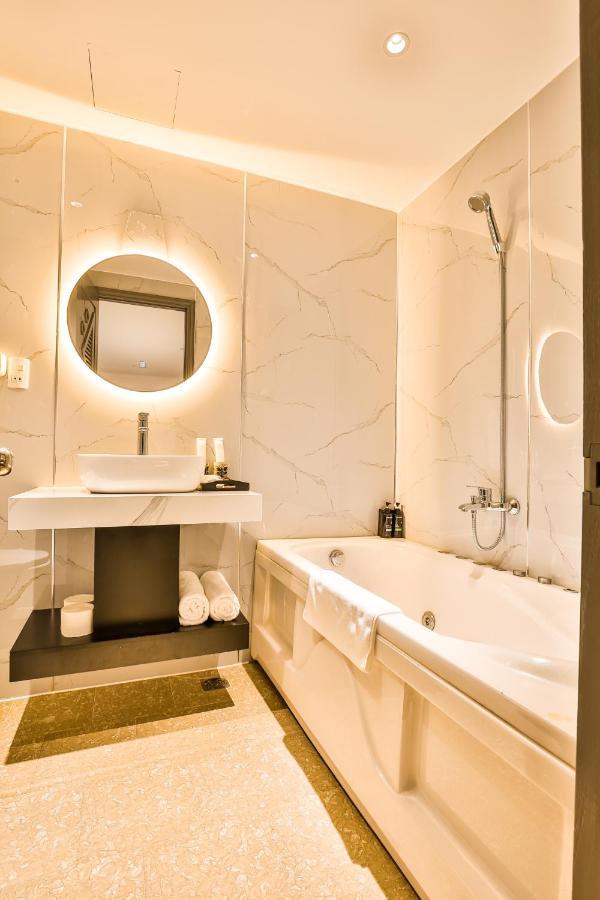 La Paix Sai Gon - Boutique Hotel Ho Chi Minh City Exterior photo